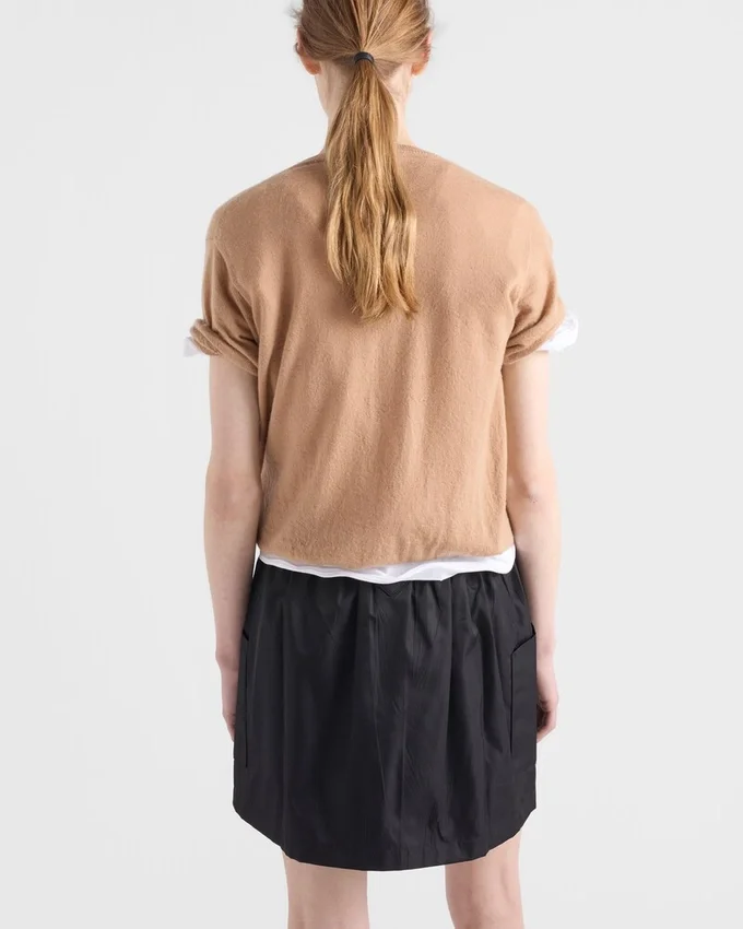 Mini spódniczka z materiału Re-Nylon Mini spódniczka z materiału Re-Nylon