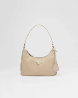 Mini torebka Prada Re-Edition 2005 z materiału Re-Nylon i Saffiano