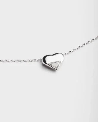 Naszyjnik Eternal Gold Nano Heart z białego złota z diamentem wyhodowanym w laboratorium Naszyjnik Eternal Gold Nano Heart z białego złota z diamentem wyhodowanym w laboratorium