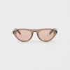 Okulary przeciwsłoneczne Prada z kultową metalową plakietką Okulary przeciwsłoneczne Prada z kultową metalową plakietką