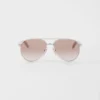 Okulary przeciwsłoneczne Prada z kultową metalową plakietką Okulary przeciwsłoneczne Prada z kultową metalową plakietką