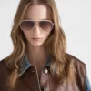 Okulary przeciwsłoneczne Prada z kultową metalową plakietką Okulary przeciwsłoneczne Prada z kultową metalową plakietką
