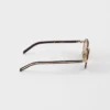Okulary przeciwsłoneczne Prada z kultową metalową plakietką Okulary przeciwsłoneczne Prada z kultową metalową plakietką