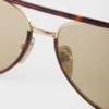 Okulary przeciwsłoneczne Prada z kultową metalową plakietką Okulary przeciwsłoneczne Prada z kultową metalową plakietką