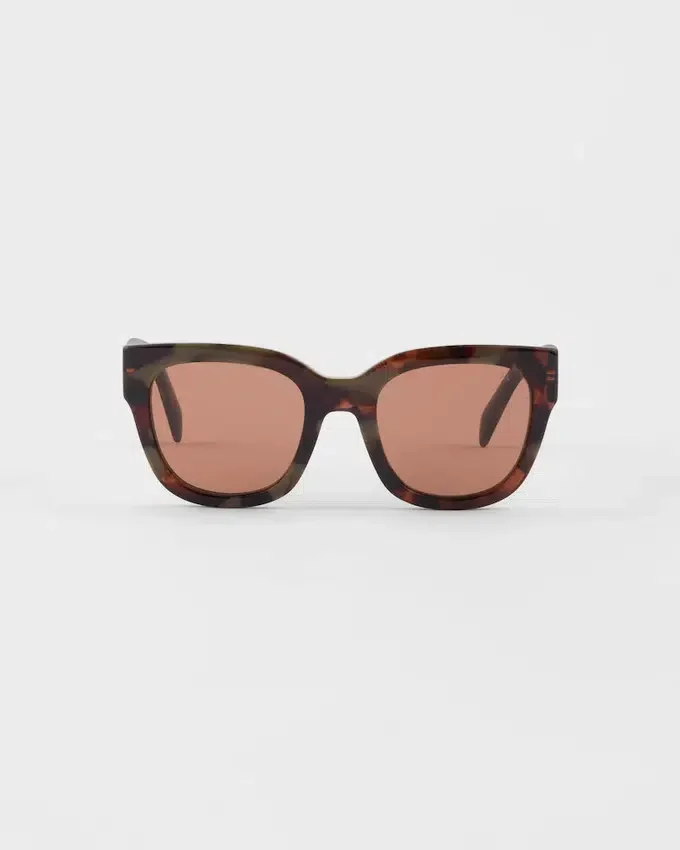 Okulary przeciwsłoneczne z logo Prada Okulary przeciwsłoneczne z logo Prada