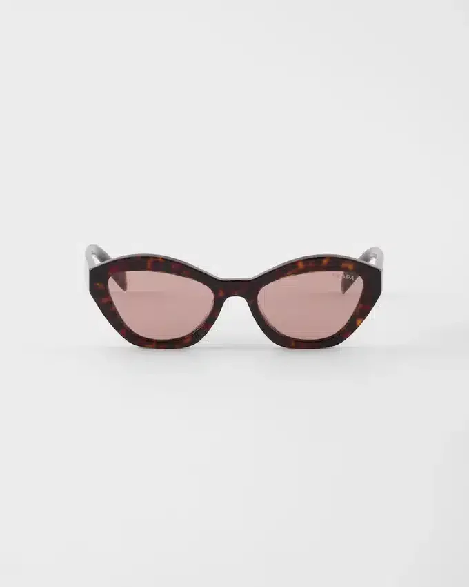 Okulary przeciwsłoneczne z logo Prada Okulary przeciwsłoneczne z logo Prada