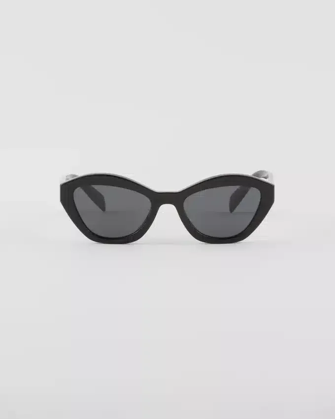 Okulary przeciwsłoneczne z logo Prada Okulary przeciwsłoneczne z logo Prada