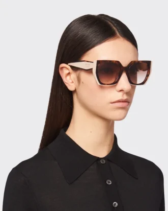 Okulary przeciwsłoneczne z logo Prada