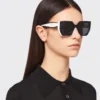 Okulary przeciwsłoneczne z logo Prada Okulary przeciwsłoneczne z logo Prada