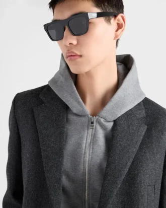 Okulary przeciwsłoneczne z logo Prada Okulary przeciwsłoneczne z logo Prada