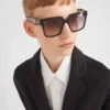 Okulary przeciwsłoneczne z logo Prada Okulary przeciwsłoneczne z logo Prada