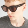 Okulary przeciwsłoneczne z logo Prada Okulary przeciwsłoneczne z logo Prada