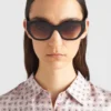 Okulary przeciwsłoneczne z logo Prada Okulary przeciwsłoneczne z logo Prada