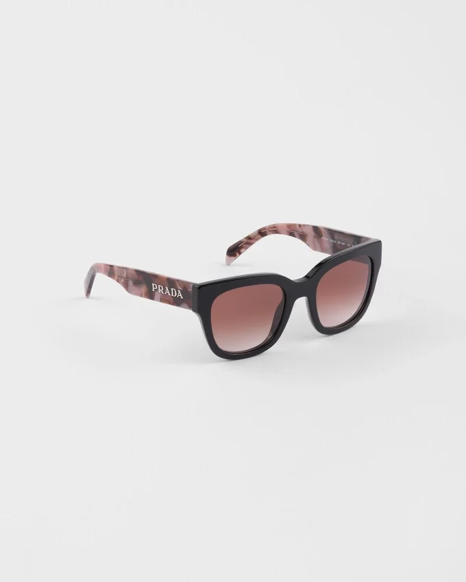 Okulary przeciwsłoneczne z logo Prada Okulary przeciwsłoneczne z logo Prada