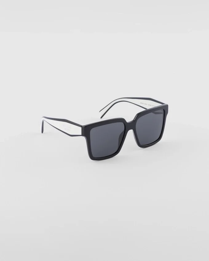 Okulary przeciwsłoneczne z logo Prada Okulary przeciwsłoneczne z logo Prada