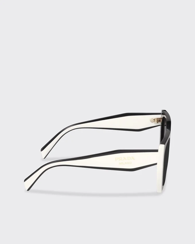Okulary przeciwsłoneczne z logo Prada Okulary przeciwsłoneczne z logo Prada