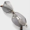 Okulary przeciwsłoneczne z logo Prada Okulary przeciwsłoneczne z logo Prada