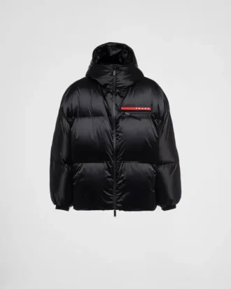 Oversizowa techniczna kurtka puchowa z nylonu Re-Nylon Oversizowa techniczna kurtka puchowa z nylonu Re-Nylon