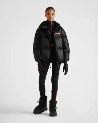 Oversizowa techniczna kurtka puchowa z nylonu Re-Nylon Oversizowa techniczna kurtka puchowa z nylonu Re-Nylon