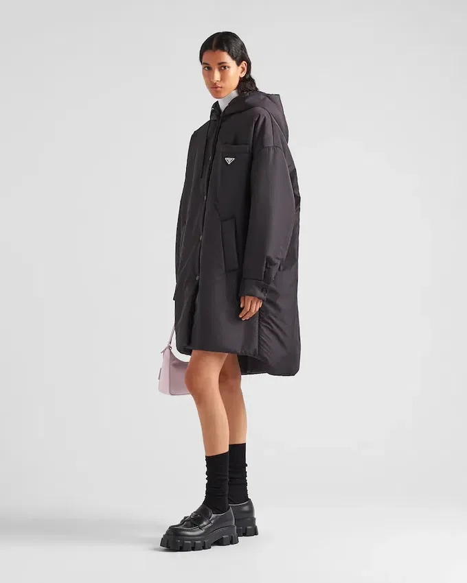 Oversizowy płaszcz przeciwdeszczowy Re-Nylon Oversizowy płaszcz przeciwdeszczowy Re-Nylon