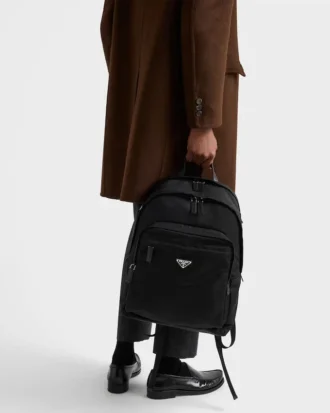 Plecak z materiału Re-Nylon i skóry Saffiano Plecak z materiału Re-Nylon i skóry Saffiano