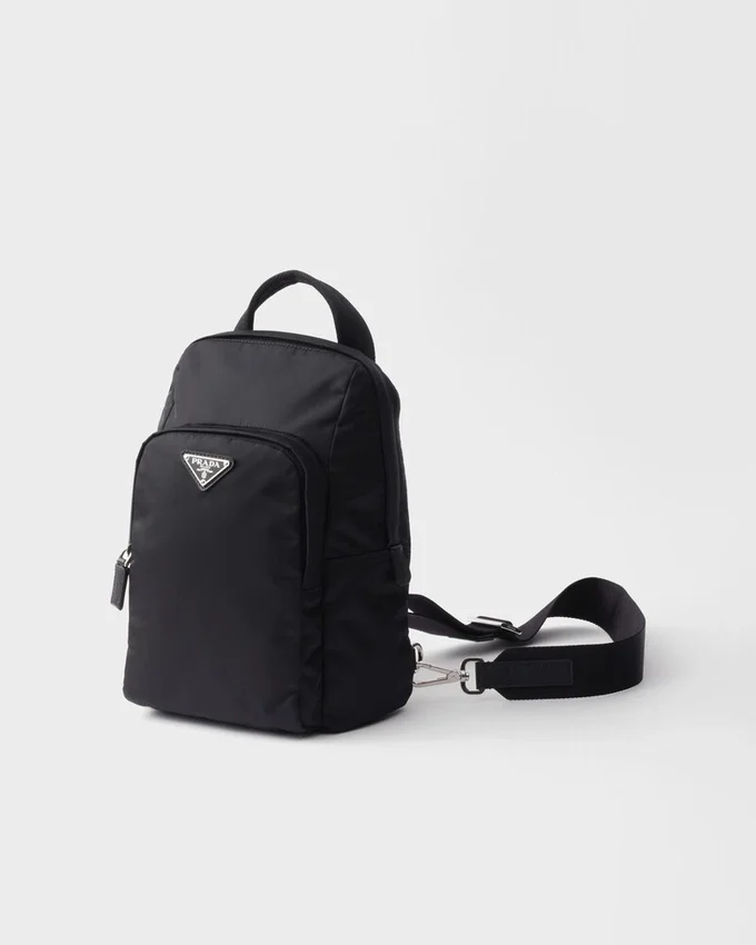 Plecak z materiału Re-Nylon i skóry Saffiano Plecak z materiału Re-Nylon i skóry Saffiano