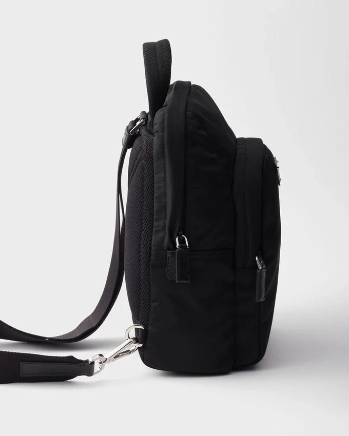 Plecak z materiału Re-Nylon i skóry Saffiano Plecak z materiału Re-Nylon i skóry Saffiano