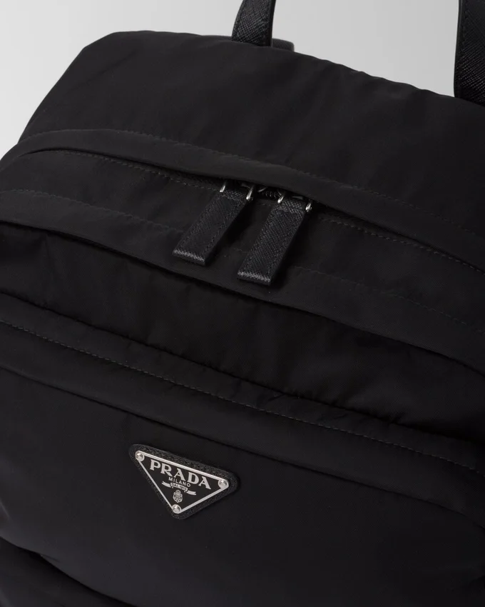Plecak z materiału Re-Nylon i skóry Saffiano Plecak z materiału Re-Nylon i skóry Saffiano