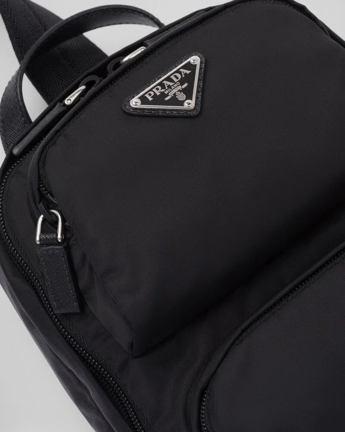 Plecak z materiału Re-Nylon i skóry Saffiano Plecak z materiału Re-Nylon i skóry Saffiano