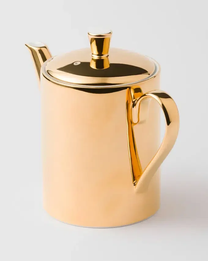 Porcelanowy dzbanek do kawy – w kolorze złotym Porcelanowy dzbanek do kawy – w kolorze złotym