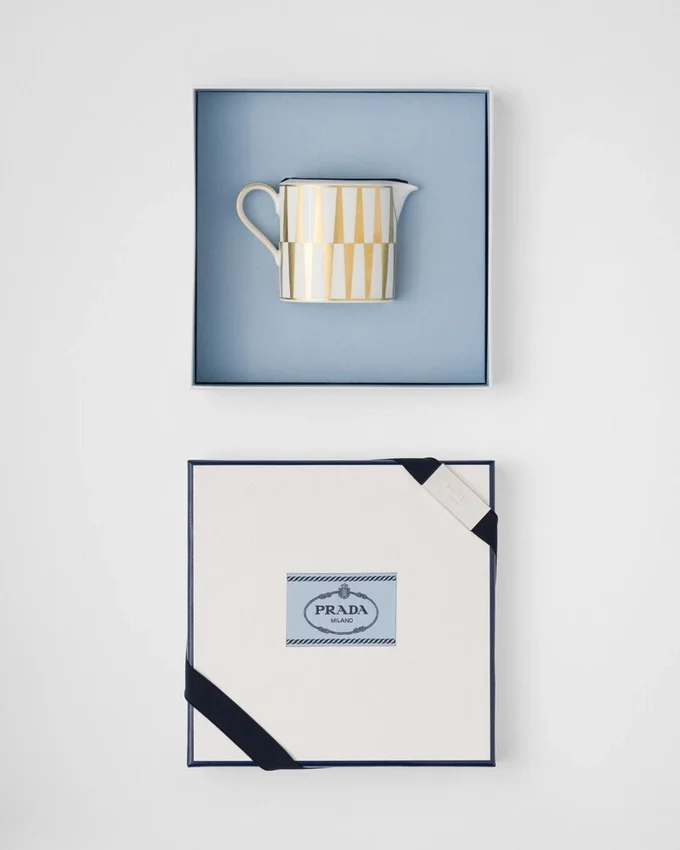 Porcelanowy dzbanek na mleko – paski Porcelanowy dzbanek na mleko – paski