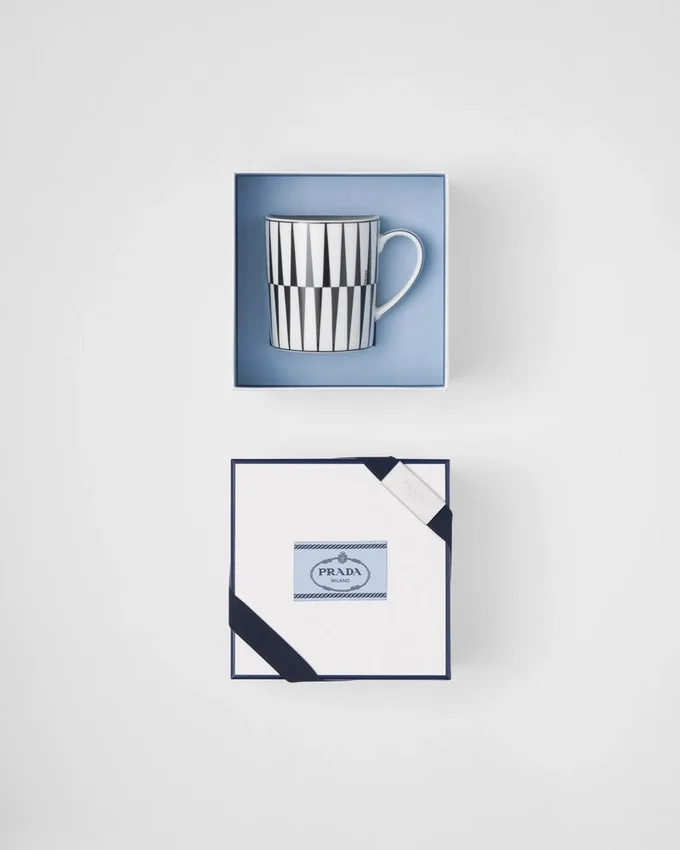 Porcelanowy kubek – paski Porcelanowy kubek – paski