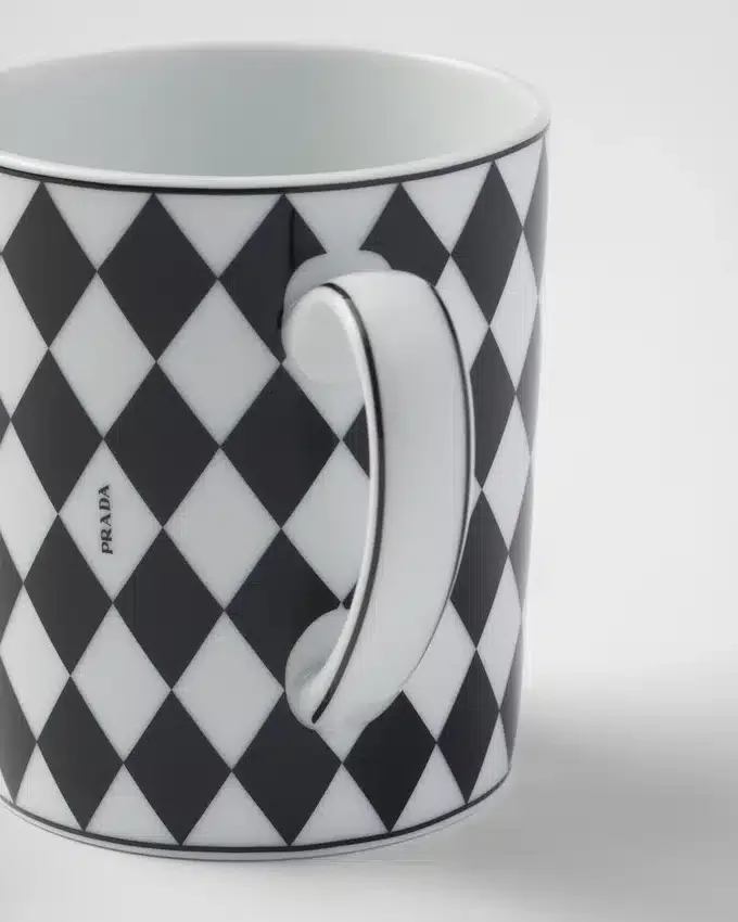 Porcelanowy kubek – szachownica Porcelanowy kubek – szachownica