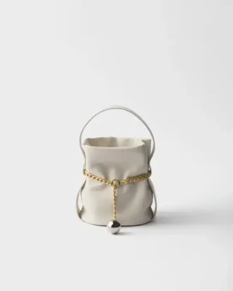 Prada Petit Sac Noir Mini torebka typu bucket z nappa Prada Petit Sac Noir Mini torebka typu bucket z nappa