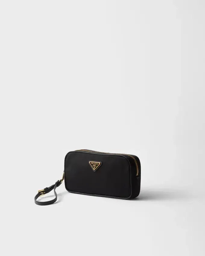 Prada Re-Edition 1978 – etui z materiału Re-Nylon i skóry Saffiano Prada Re-Edition 1978 – etui z materiału Re-Nylon i skóry Saffiano