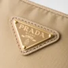 Prada Re-Edition 1978 – etui z materiału Re-Nylon i skóry Saffiano Prada Re-Edition 1978 – etui z materiału Re-Nylon i skóry Saffiano