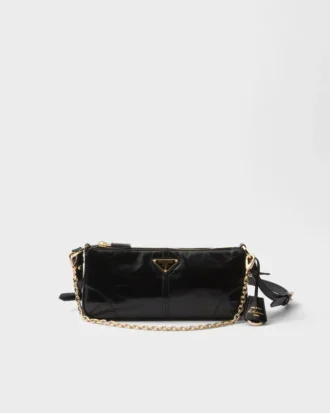 Prada Re-Edition 2002 Średniej wielkości skórzana torba na ramię