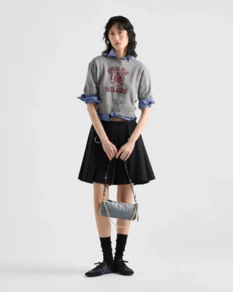 Prada Re-Edition 2002 Średniej wielkości skórzana torba na ramię