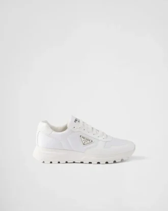 Prax 01 z materiału Re-Nylon i szczotkowanej skóry