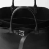 Skórzana torba Prada z klamrą i paskiem Skórzana torba Prada z klamrą i paskiem