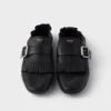 Skórzane buty typu shuffle z klamrą Skórzane buty typu shuffle z klamrą
