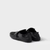 Skórzane buty typu shuffle z klamrą Skórzane buty typu shuffle z klamrą