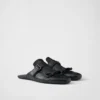 Skórzane klapki typu monk strap z frędzlami Skórzane klapki typu monk strap z frędzlami