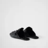 Skórzane klapki typu monk strap z frędzlami Skórzane klapki typu monk strap z frędzlami