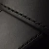 Skórzane klapki z krzyżującymi się paskami i klamrą Skórzane klapki z krzyżującymi się paskami i klamrą