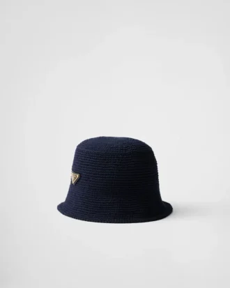 Słomkowy kapelusz typu bucket hat