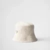 Słomkowy kapelusz typu bucket hat Słomkowy kapelusz typu bucket hat