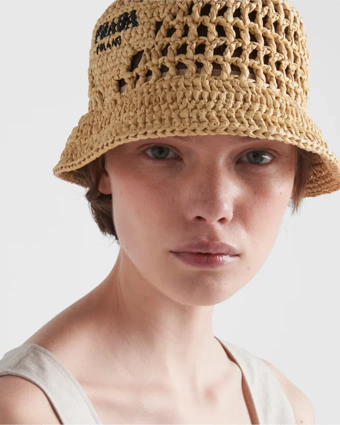 Słomkowy kapelusz typu bucket hat Słomkowy kapelusz typu bucket hat