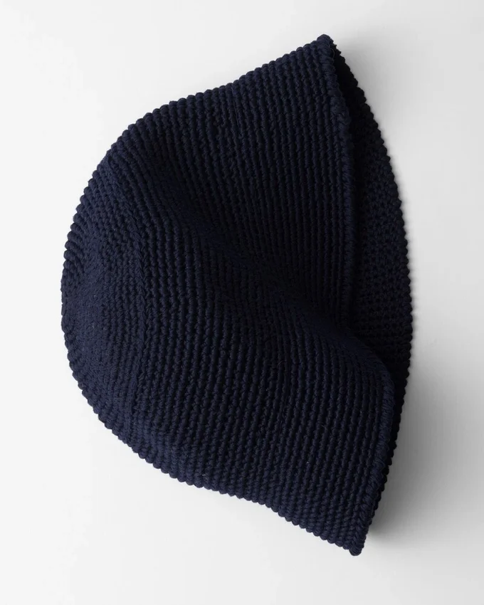 Słomkowy kapelusz typu bucket hat Słomkowy kapelusz typu bucket hat