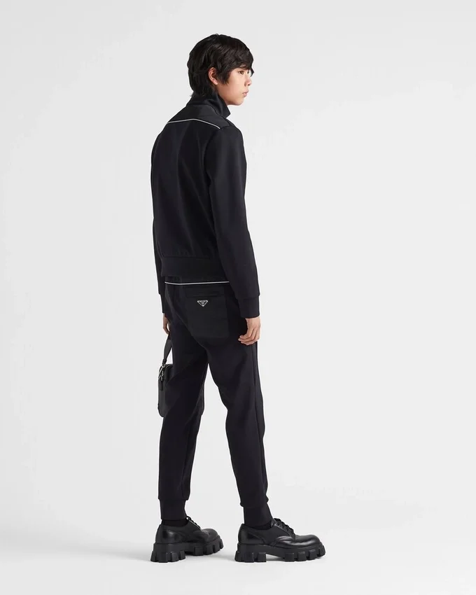 Spodnie dresowe z detalami z Re-Nylon Spodnie dresowe z detalami z Re-Nylon